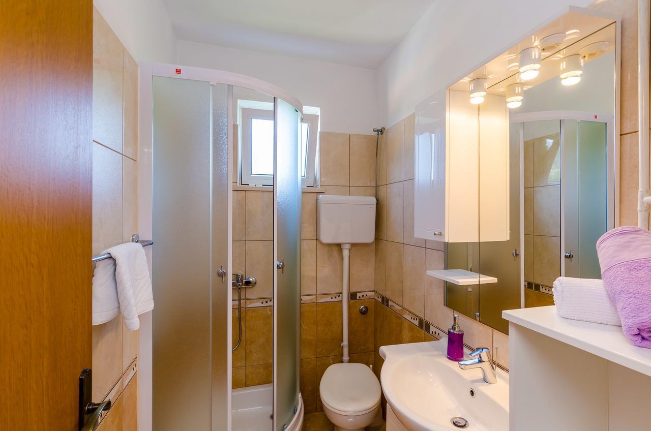 Apartment & Rooms Mazdin Banići 외부 사진