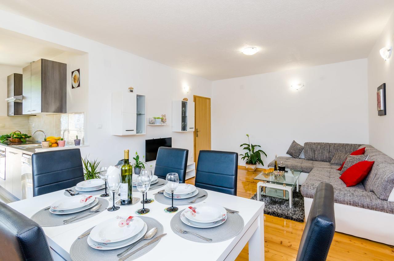 Apartment & Rooms Mazdin Banići 외부 사진